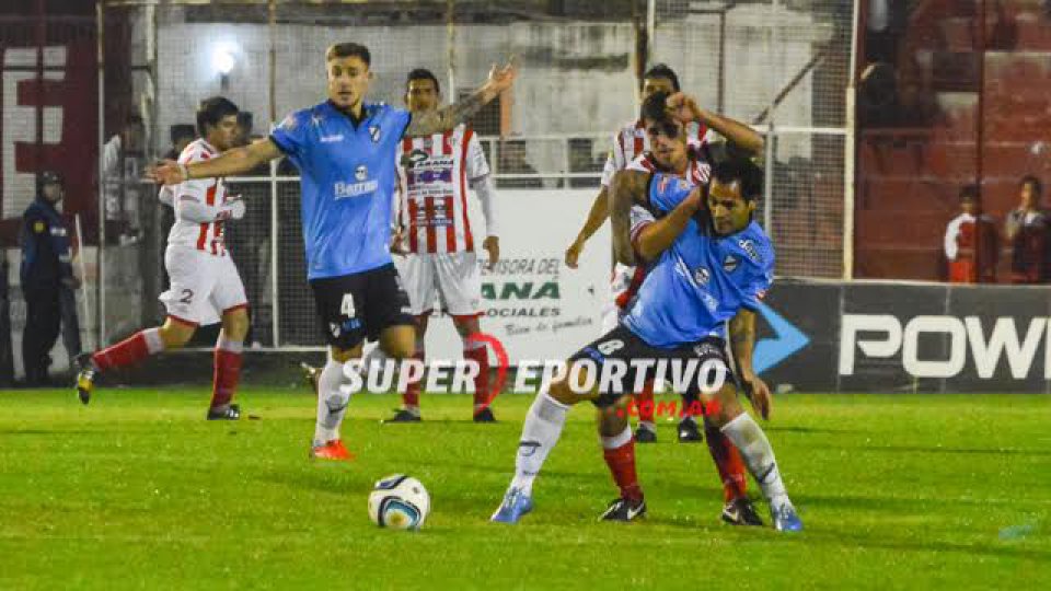 All Boys se llevó una victoria ante el Decano en el Mutio.