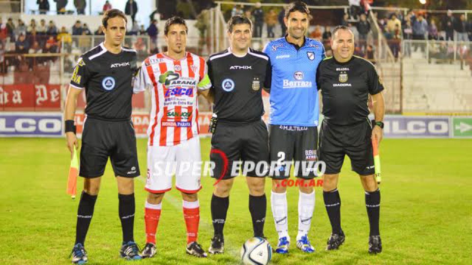 All Boys se llevó una victoria ante el Decano en el Mutio.