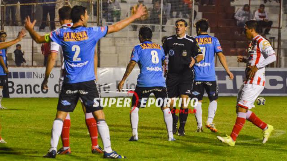 All Boys se llevó una victoria ante el Decano en el Mutio.