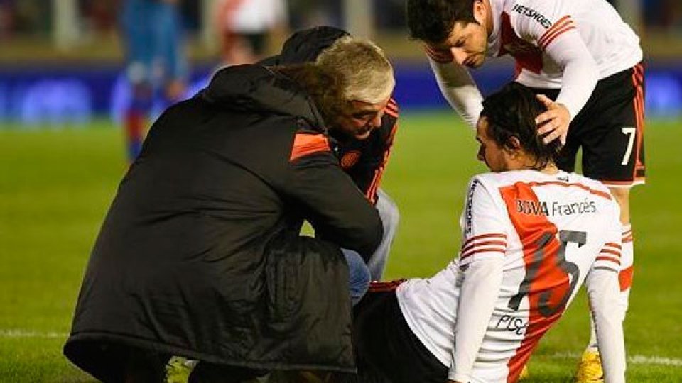 Golosina sintió un pinchazo durante el choque ante Tigre y fue remplazado.