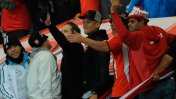 Marcos Rojo fue a ver a Estudiantes de La Plata, con los barras en la popular