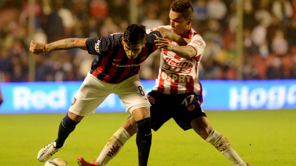 El líder del Torneo empató en Santa Fe.