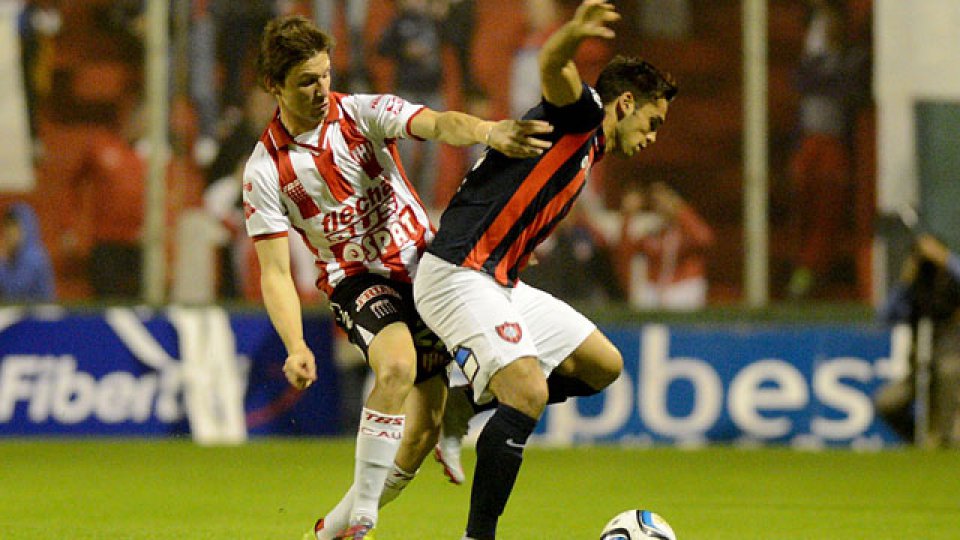 El líder del Torneo empató en Santa Fe.