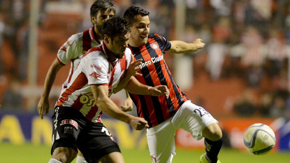 El líder del Torneo empató en Santa Fe.