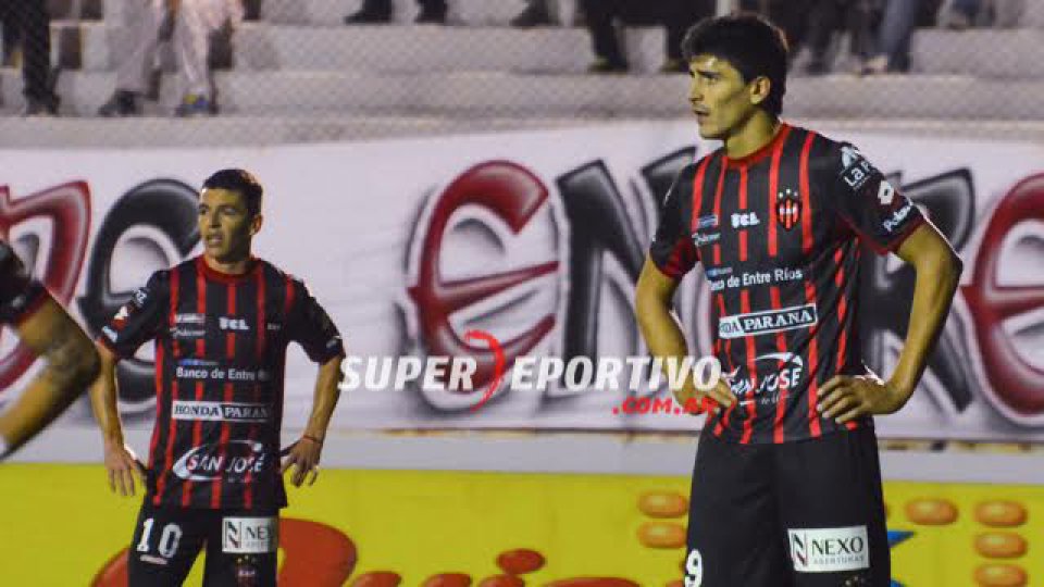 Patronato le ganó al Lobo y se adueñó de la cima.