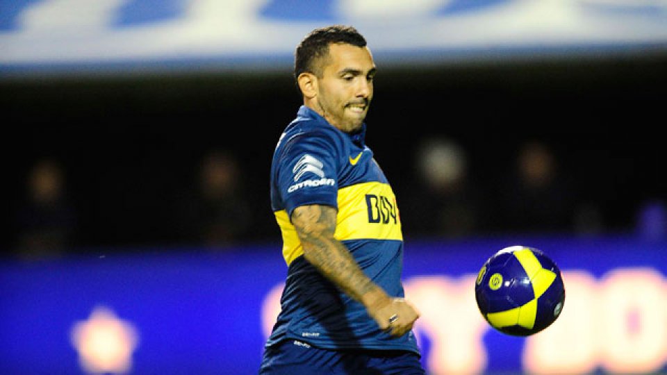 El Apache regresó al club de La Rivera que vivió una fiesta para recibirlo.