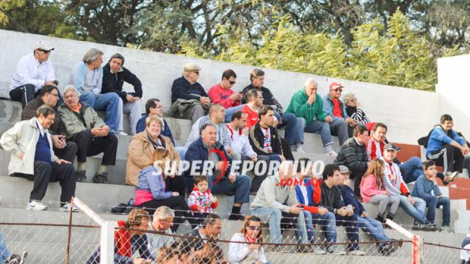 Las postales de la derrota del Decano ante Douglas Haig.