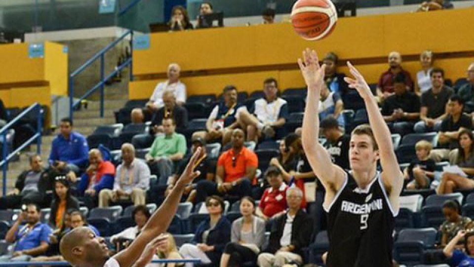 Argentina venci&oacute; a Dominicana pero se qued&oacute; sin semis.