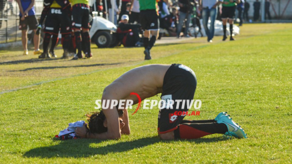 Becerra fue clave en el segundo tiempo para liquidar la historia.