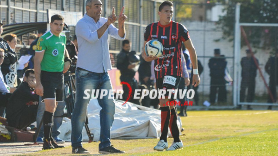 Con su simpleza de siempre, Patronato goleó al equipo de Trullet