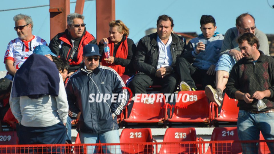 El equipo cumplió en la cancha y la gente acompañó desde las tribunas.