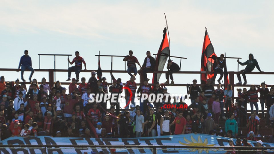 El equipo cumplió en la cancha y la gente acompañó desde las tribunas.
