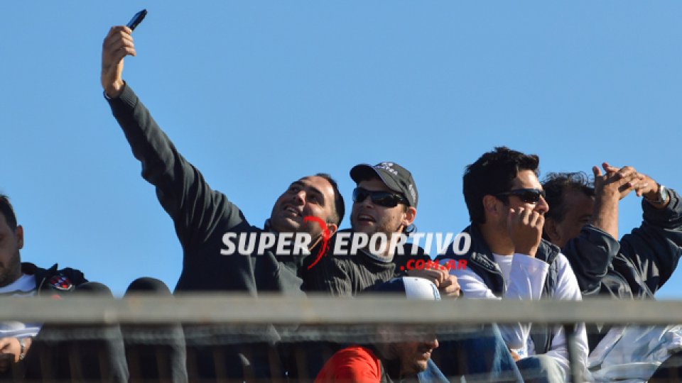 El equipo cumplió en la cancha y la gente acompañó desde las tribunas.