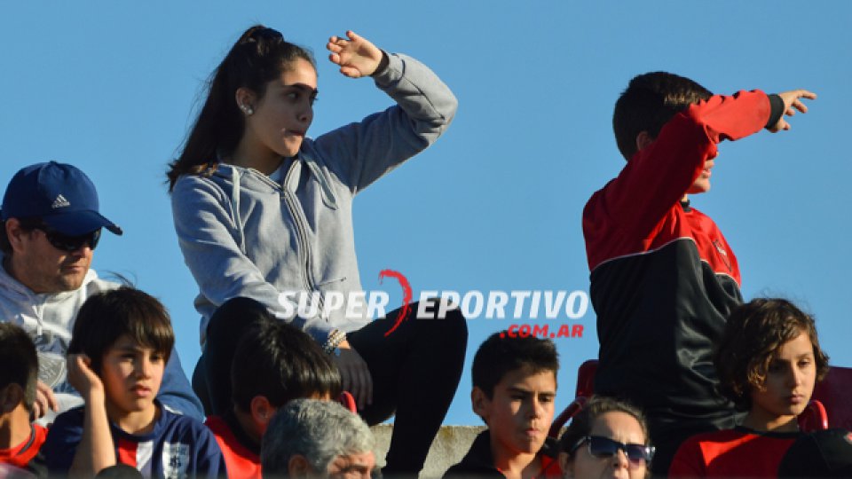 El equipo cumplió en la cancha y la gente acompañó desde las tribunas.