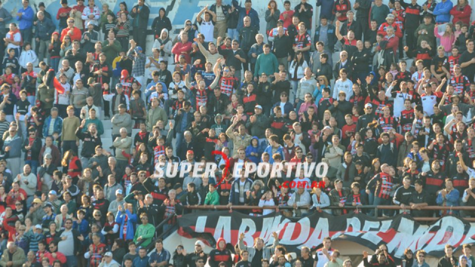 El equipo cumplió en la cancha y la gente acompañó desde las tribunas.