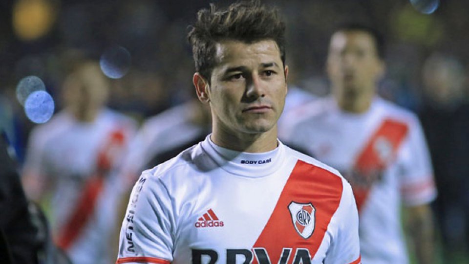 Mora pudo haber jugado su último partido con River en Monterrey.