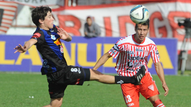 En un encuentro atractivo, Juventud Unida igualó 2-2 frente a Los Andes.