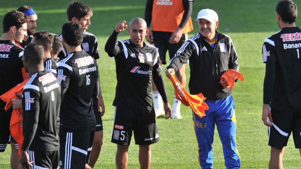 "Sería insólito si van al Mundial de Clubes sin ser campeones", dijo el charrúa.
