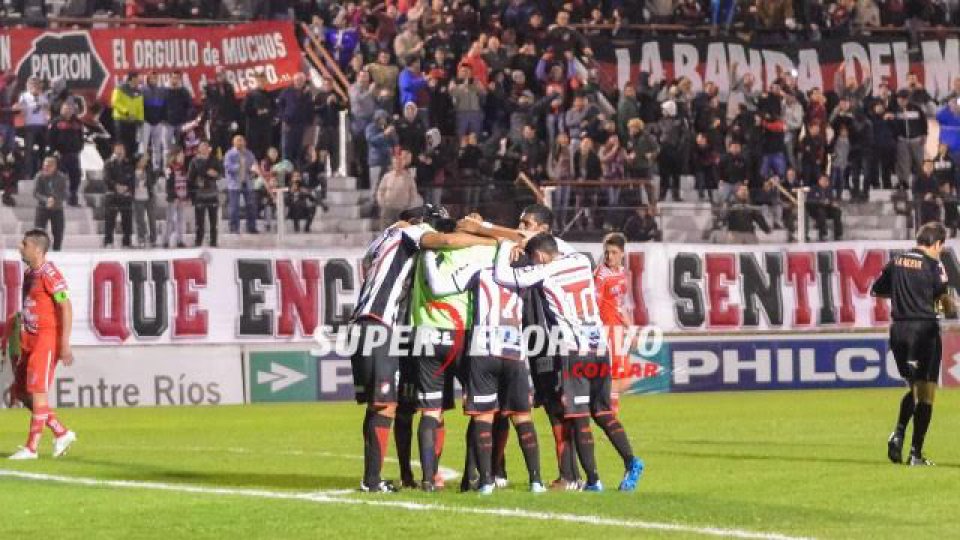 El Rojinegro cosechó una nueva victoria para acercarse cada vez más a Primera.