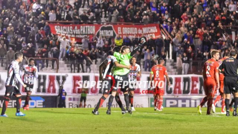 El Rojinegro cosechó una nueva victoria para acercarse cada vez más a Primera.