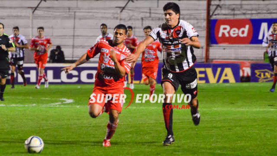 El Santo pero se quedó con triunfazo por 2-1.