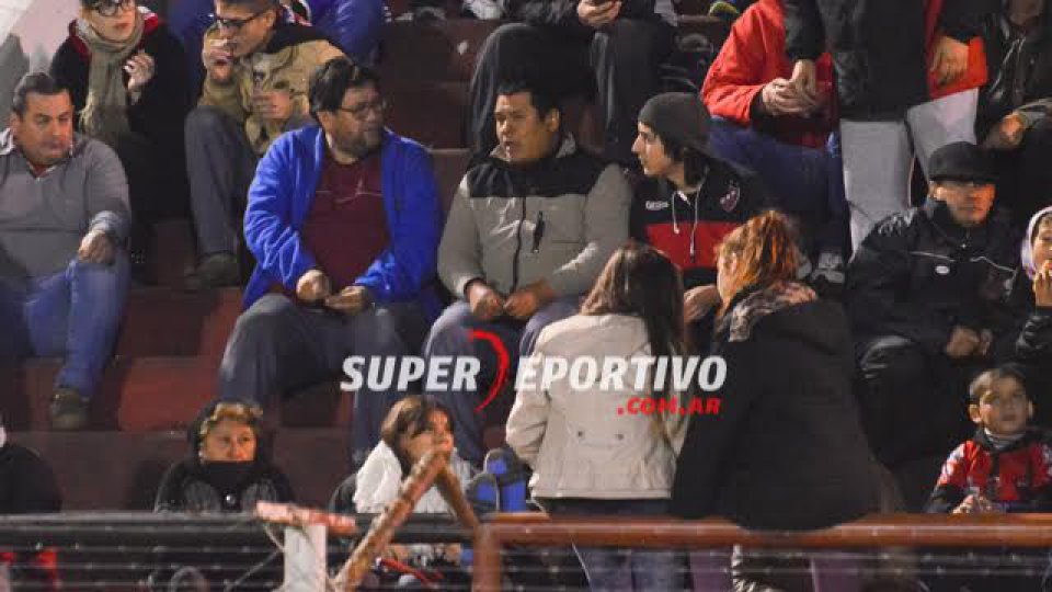 La gente acompañó a Patronato en la victoria ante Los Andes.