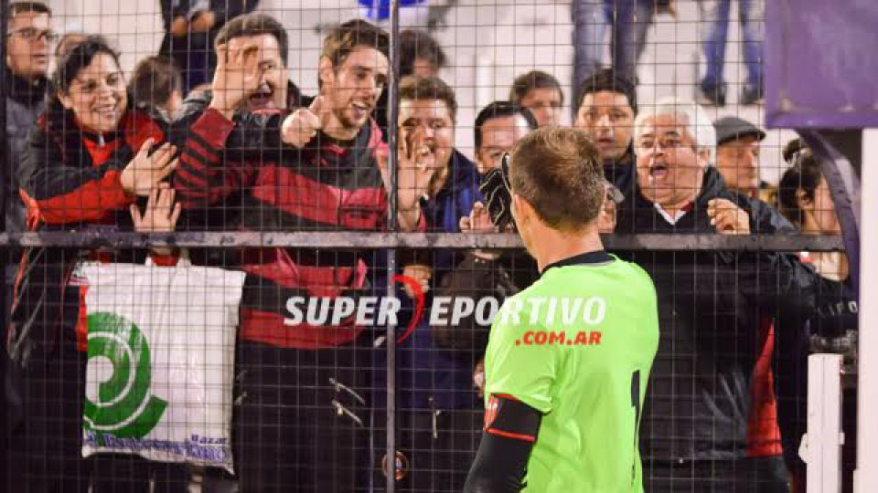 La gente acompañó a Patronato en la victoria ante Los Andes.