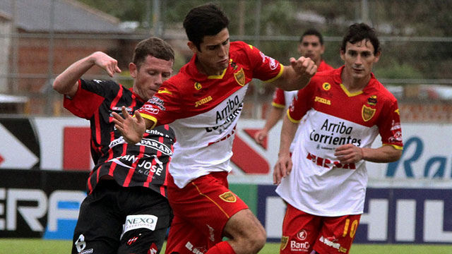 Patronato igualó sin goles en Corrientes ante Boca Unidos.