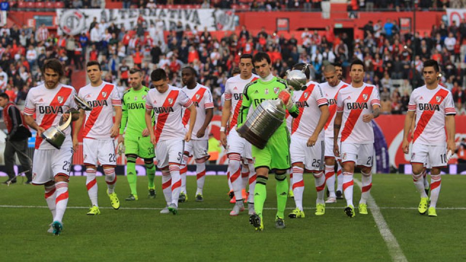 El Millonario festejó los títulos ante su gente.