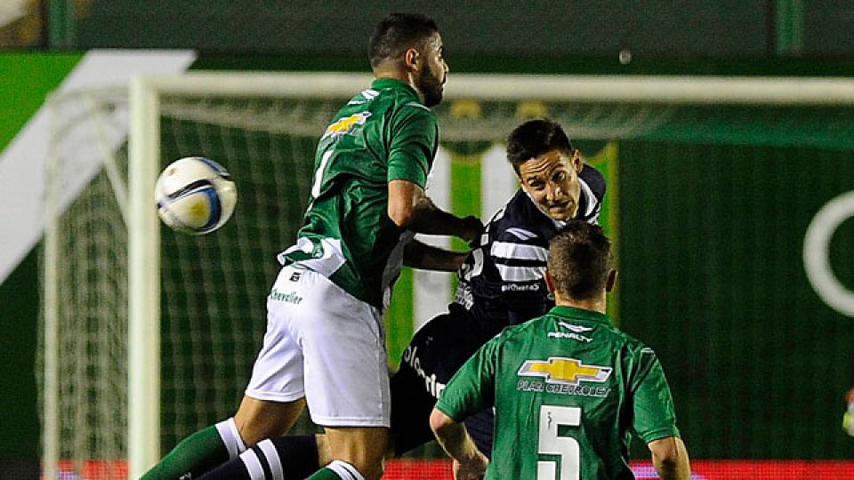 Banfield venció a Gimnasia y se acostumbró a festejar.