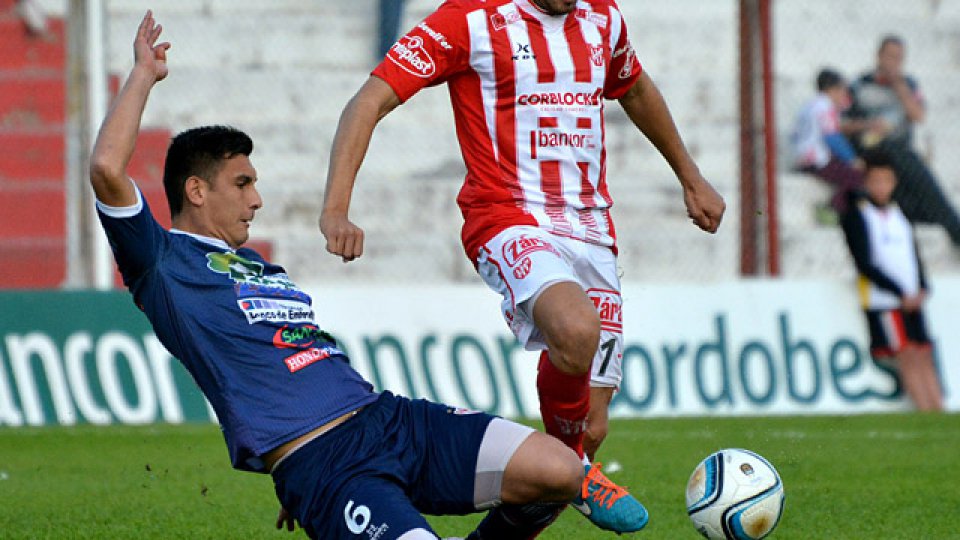 Atlético Paraná luchó mas de lo que jugó.