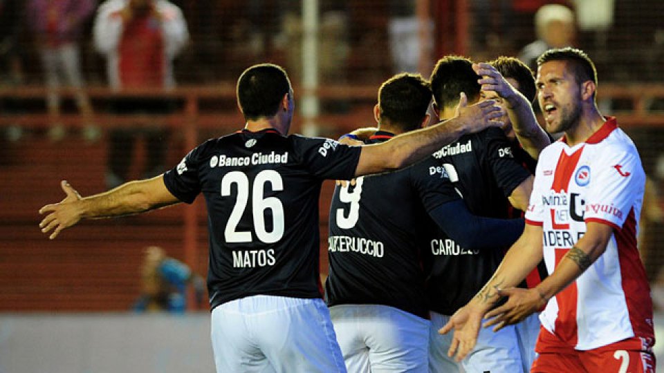 En La Paternal, derrota 3-2 a Argentinos.