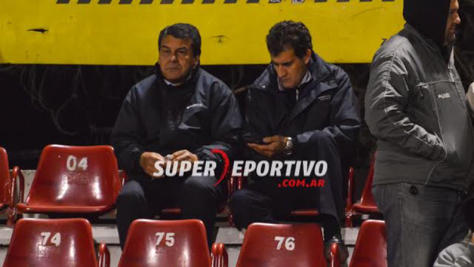 Los hinchas le pusieron color a la victoria de Patronato.