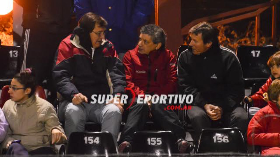 Los hinchas le pusieron color a la victoria de Patronato.