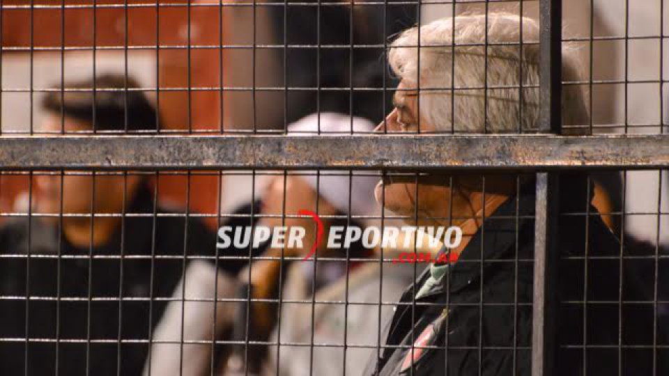 Los hinchas le pusieron color a la victoria de Patronato.