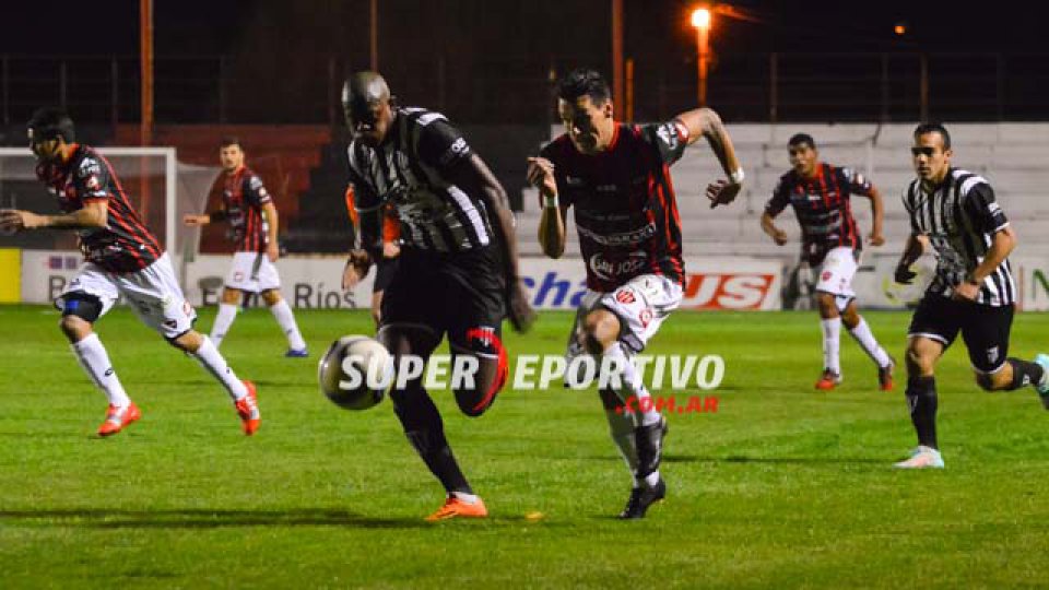 Leonardo Acosta convirtió su segundo gol en el certamen.