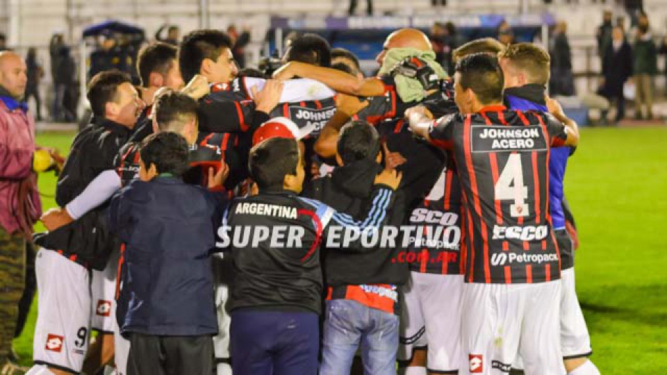 Patronato festejó un triunfo muy valioso.