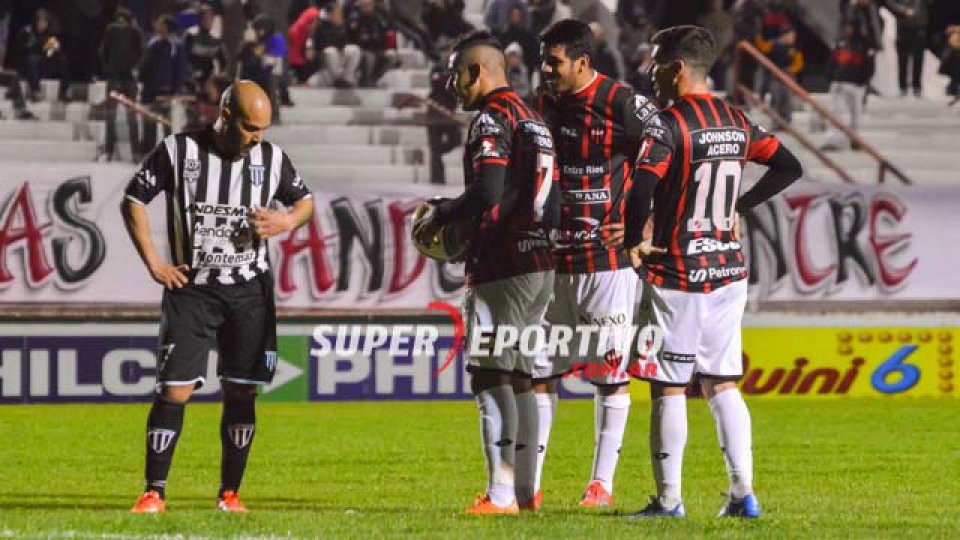 Patronato llegó a 61 puntos y es más líder que nunca.