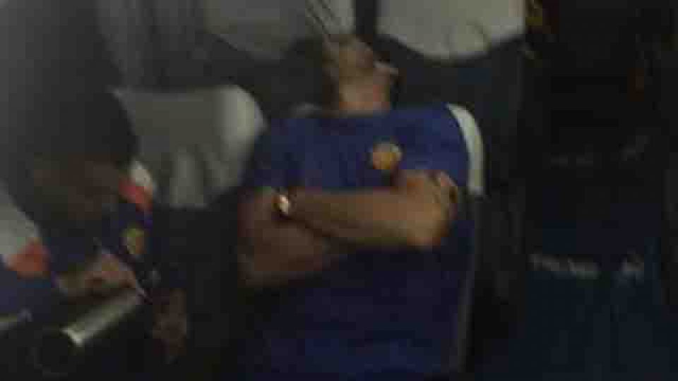 &quot;Viajamos como ganado, con asientos que no se reclinan&quot;, protestó el plantel.