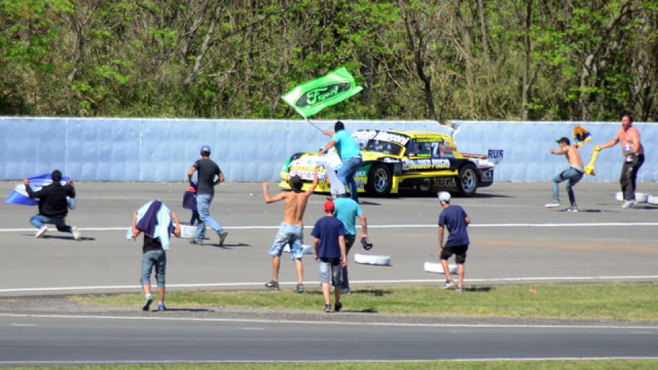 El Gurí ganó la etapa regular del Turismo Carretera.