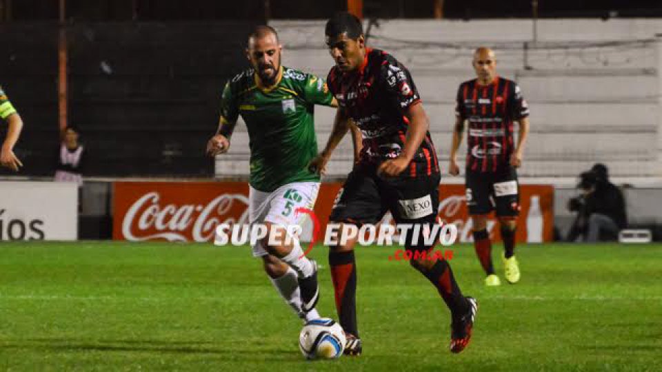 El equipo de Iván Delfino continúa como único líder del torneo.