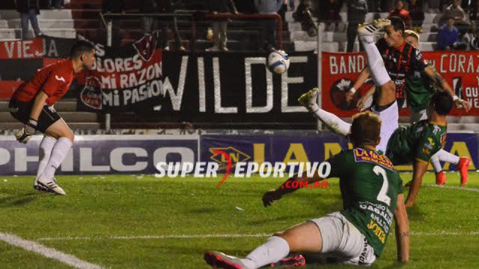 El Rojinegro no pudo quebrar al Verde de Caballito