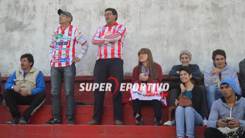 Las postales de la victoria de Atlético Paraná en el Pedro Mutio