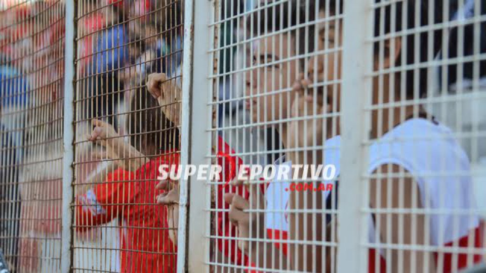 Las postales de la victoria de Atlético Paraná en el Pedro Mutio