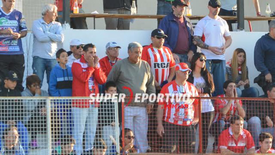 Las postales de la victoria de Atlético Paraná en el Pedro Mutio