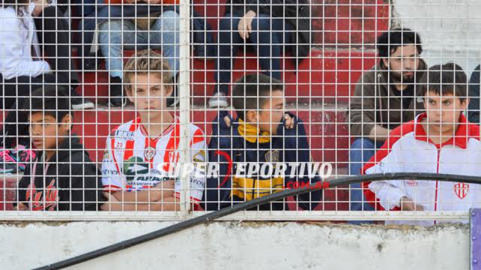 Las postales de la victoria de Atlético Paraná en el Pedro Mutio