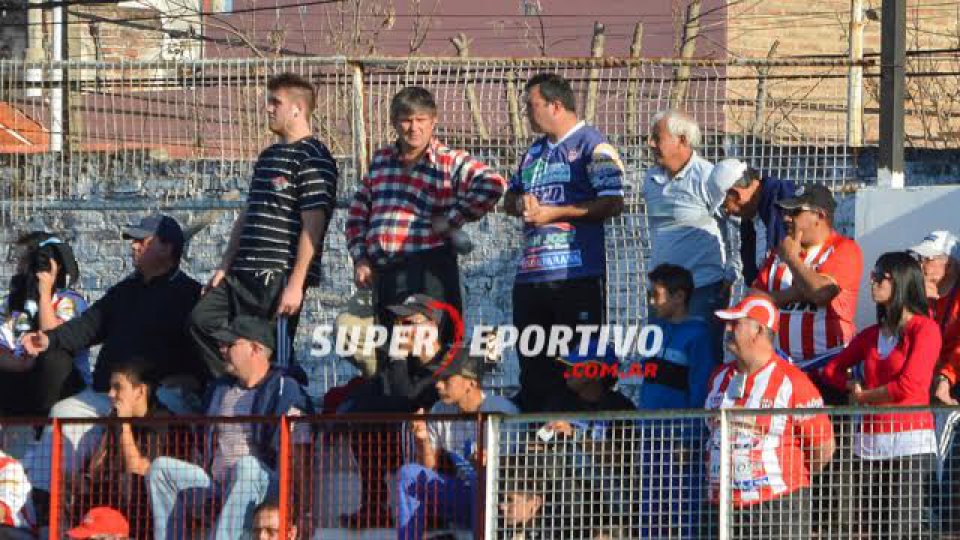 Las postales de la victoria de Atlético Paraná en el Pedro Mutio