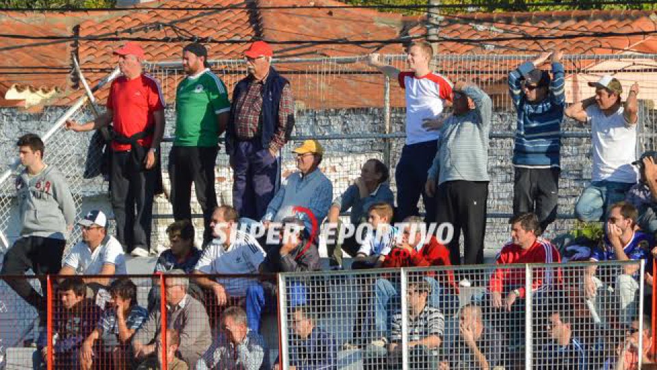 Las postales de la victoria de Atlético Paraná en el Pedro Mutio