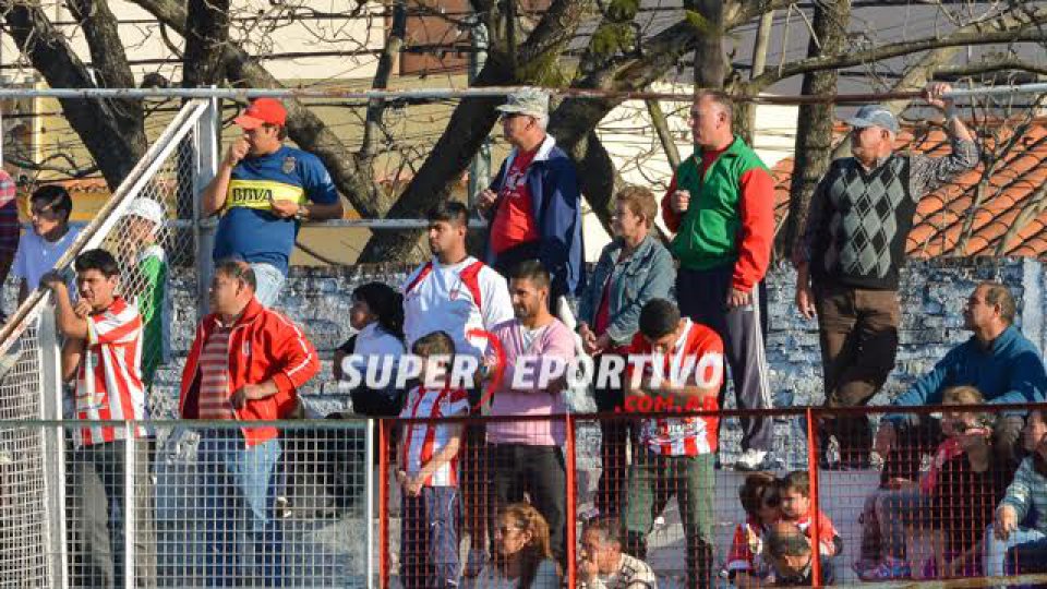 Las postales de la victoria de Atlético Paraná en el Pedro Mutio