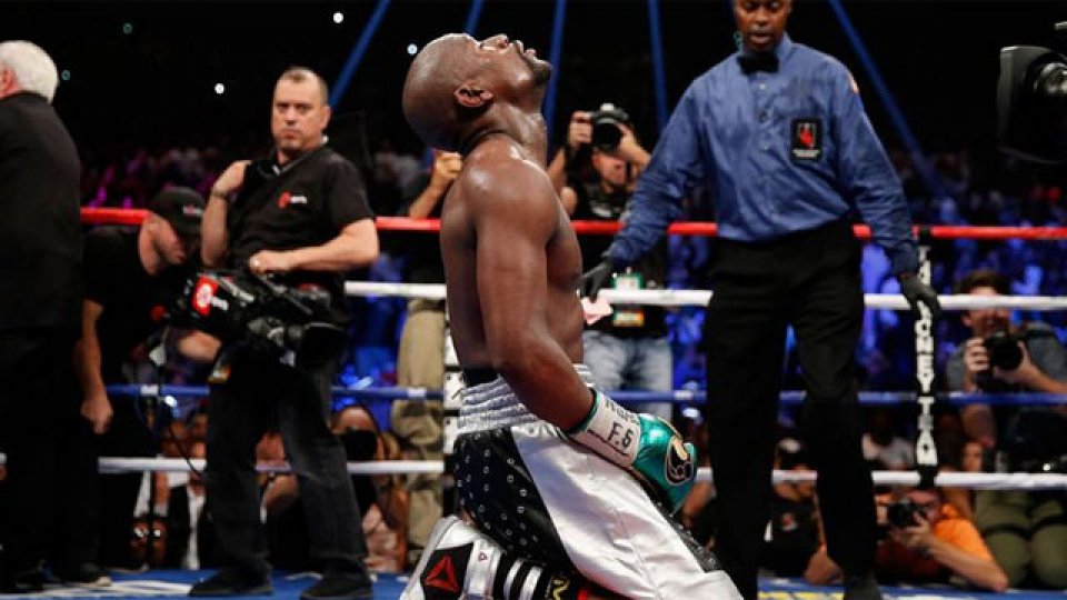 Mayweather ganó y confirmó el retiro.